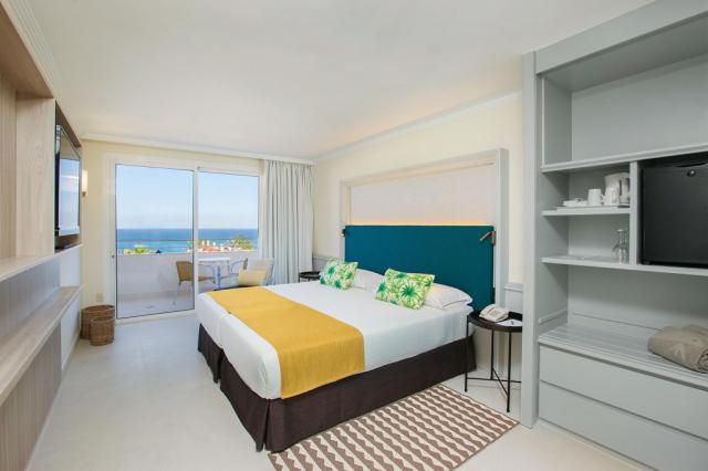 Corallium Dunamar by Lopesan