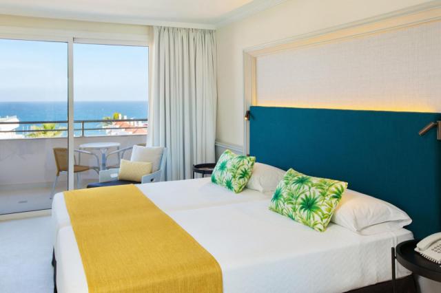 Corallium Dunamar by Lopesan