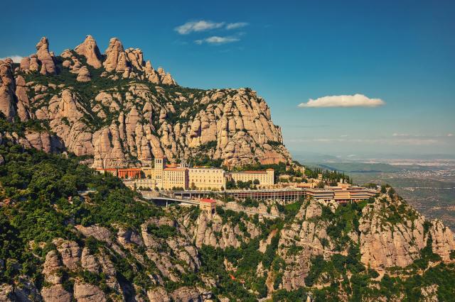 Klenoty Katalánska: Barcelona a Montserrat