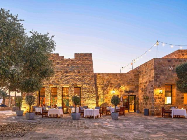 Jordánsko, Mŕtve more: Mövenpick Resort & Spa Dead Sea 5*