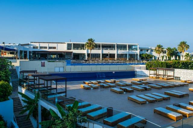 Cyprus, Paphos: Theo Sunset Bay Holiday Village 4*