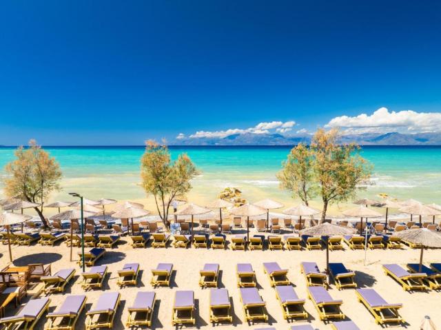 Korfu: Angela Beach Hotel & Appartments 3*
