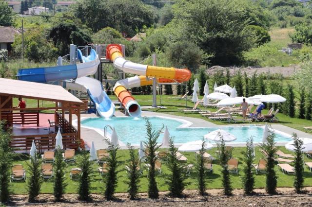Korfu: Angela Beach Hotel & Appartments 3*
