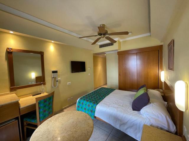 Malta: Paradise Bay Resort 4*