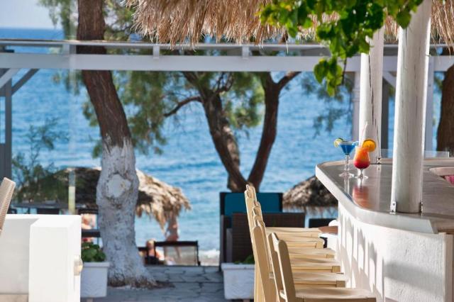 Santorini: Alesahne Beach 3*