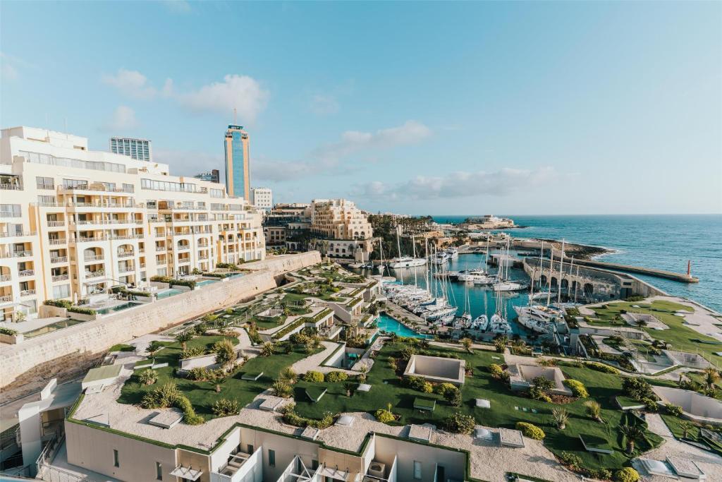 Malta: Cavalieri Art 4*