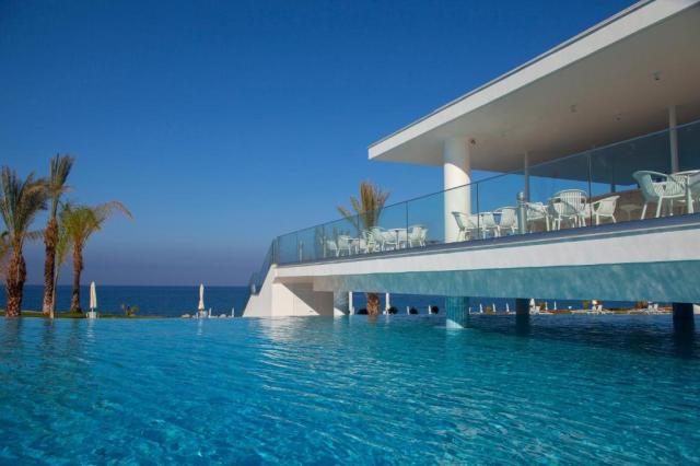 Cyprus, Paphos: King Evelthon Beach Hotel & Resort 5*