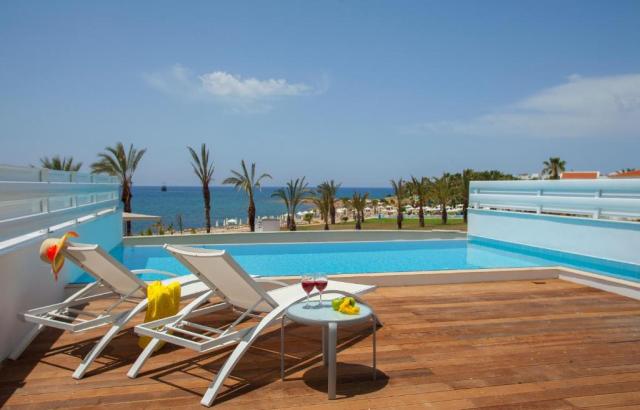 Cyprus, Paphos: King Evelthon Beach Hotel & Resort 5*