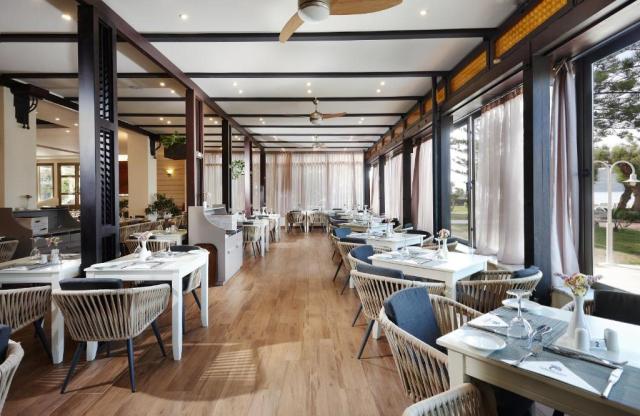 Kréta: Santa Marina Beach Hotel 4*