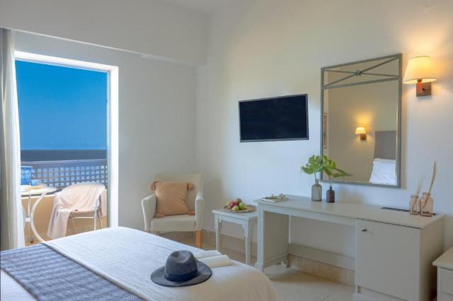 Kréta: Santa Marina Beach Hotel 4*