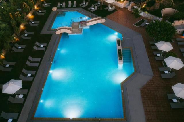 Kréta: Santa Marina Beach Hotel 4*