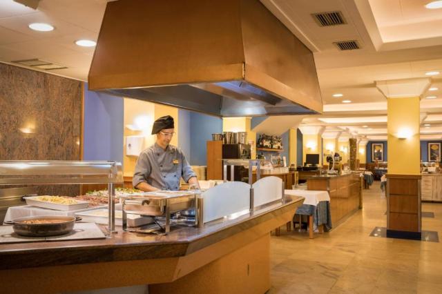Costa Brava: H TOP Pineda Palace 4*