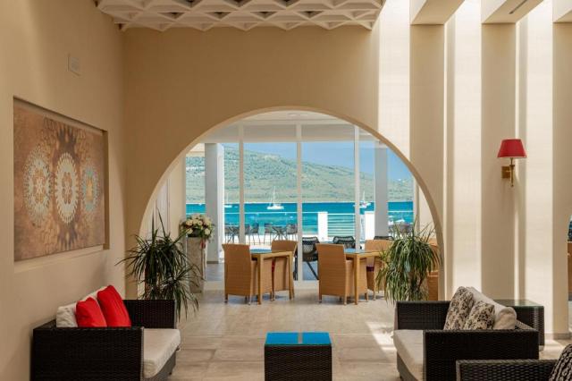 Sardínia: Porto Conte 4*