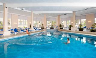 Universal Hotel Perla