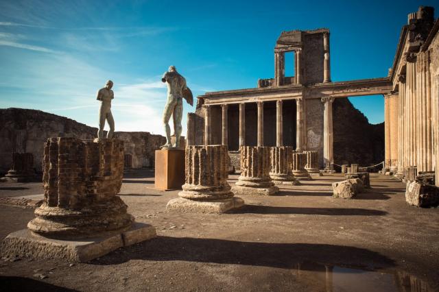 Taliansko: Amalfi, Positano, Capri, Sorrento, Neapol, Pompeje a