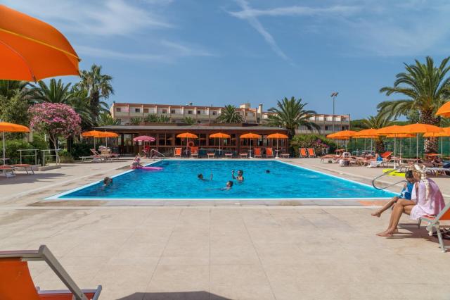 Sardínia: Hotel Oasis 4*