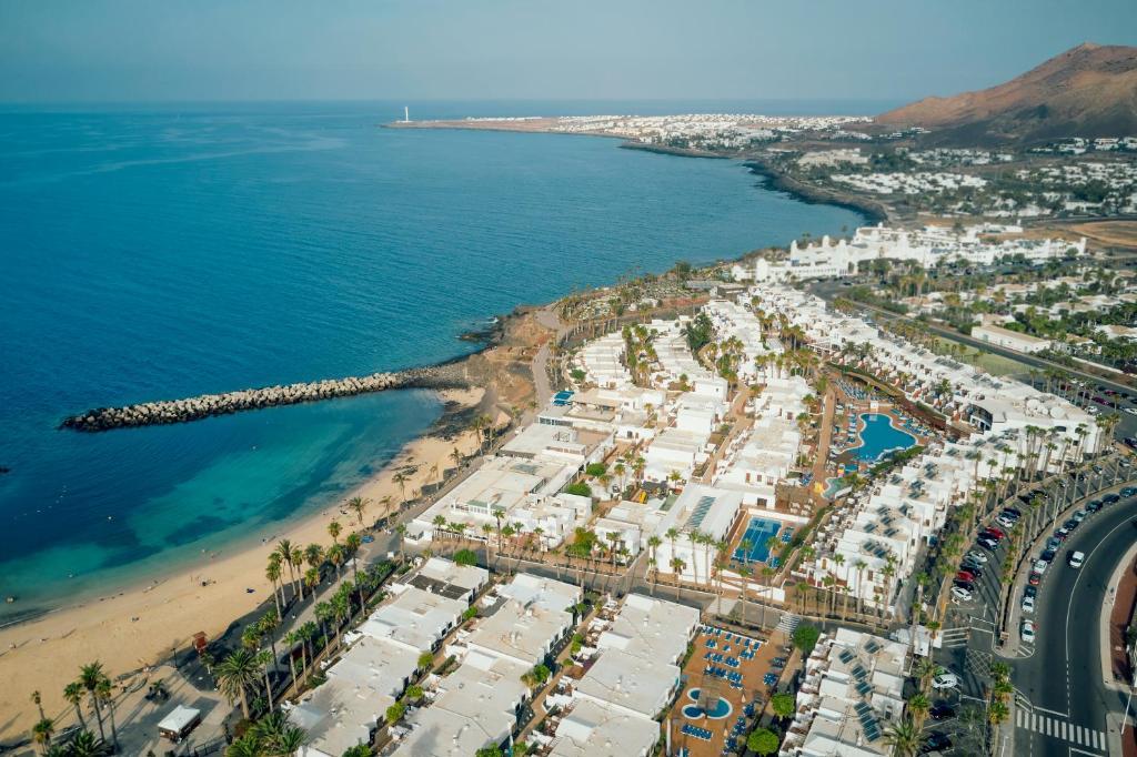 Lanzarote: TUI Blue Flamingo Beach 4*