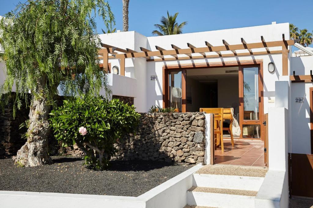 Lanzarote: TUI Blue Flamingo Beach 4*