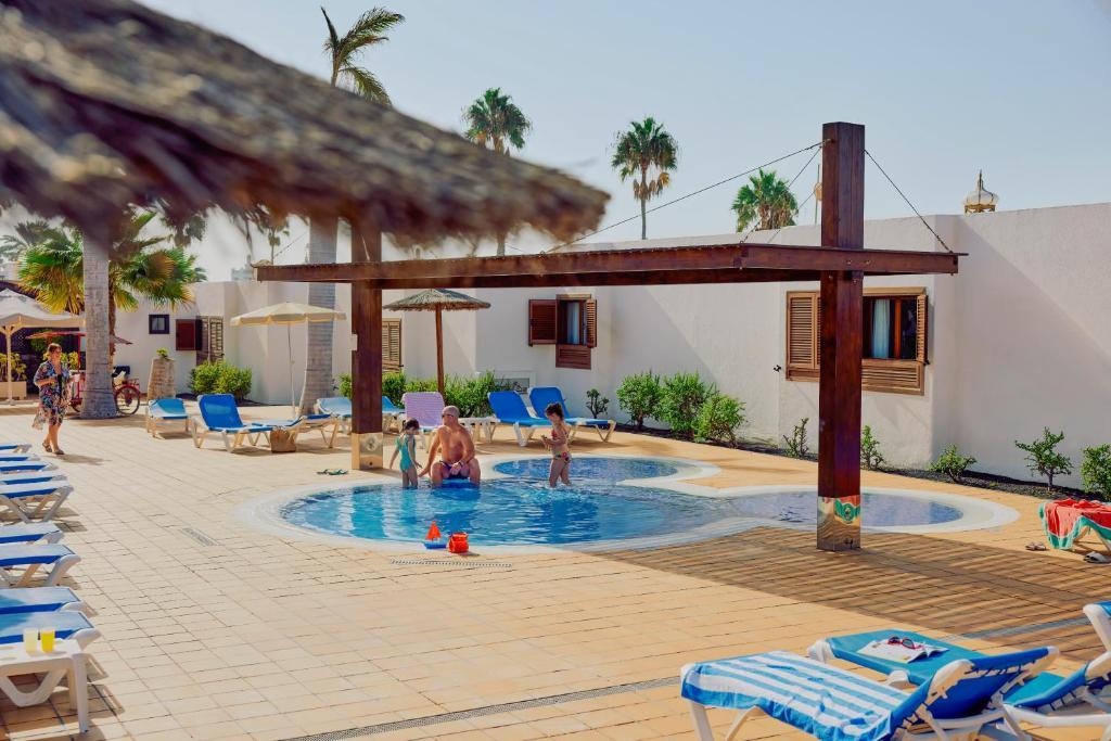 Lanzarote: TUI Blue Flamingo Beach 4*