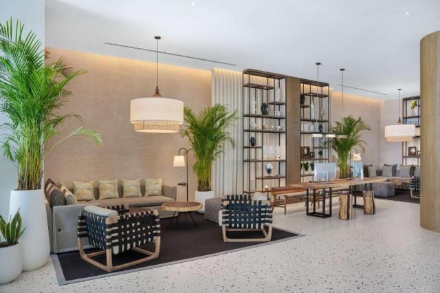 Spojené arabské emiráty: Abu Dhabi, Dubaj a Radisson Beach Palm