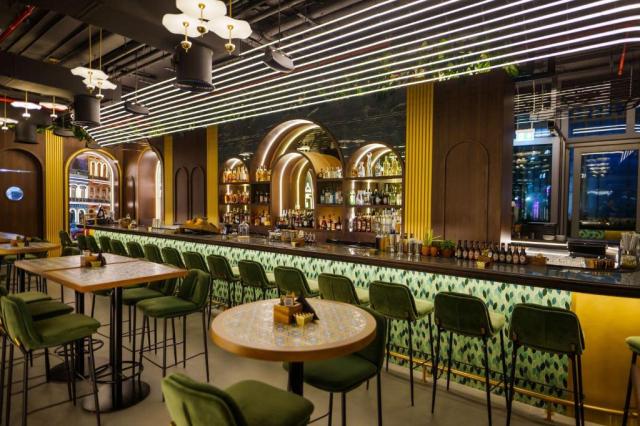 Spojené arabské emiráty: Abu Dhabi, Dubaj a Radisson Beach Palm