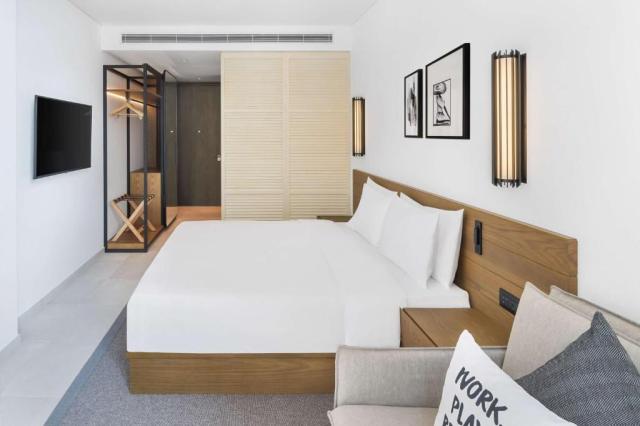 Spojené arabské emiráty: Abu Dhabi, Dubaj a Radisson Beach Palm
