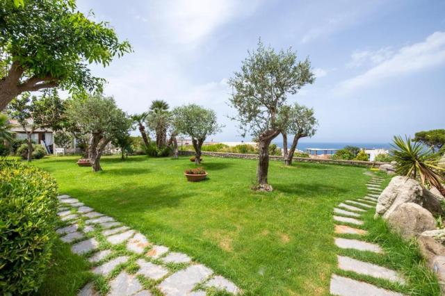 Ischia: Villa Melodie 3*+