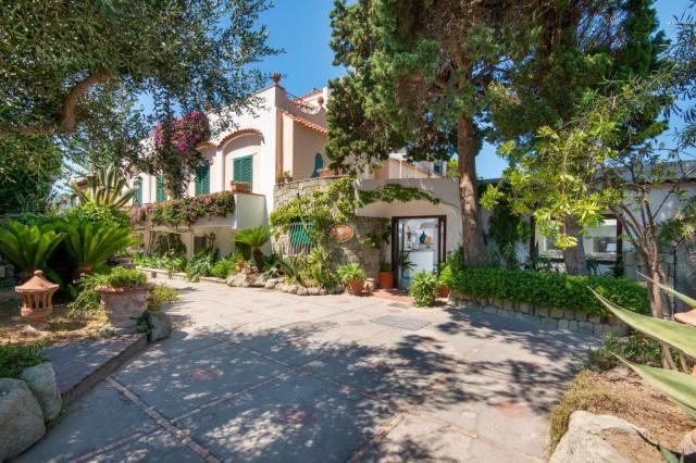 Ischia: Villa Melodie 3*+