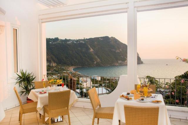 Ischia: Hotel Capizzo 3*