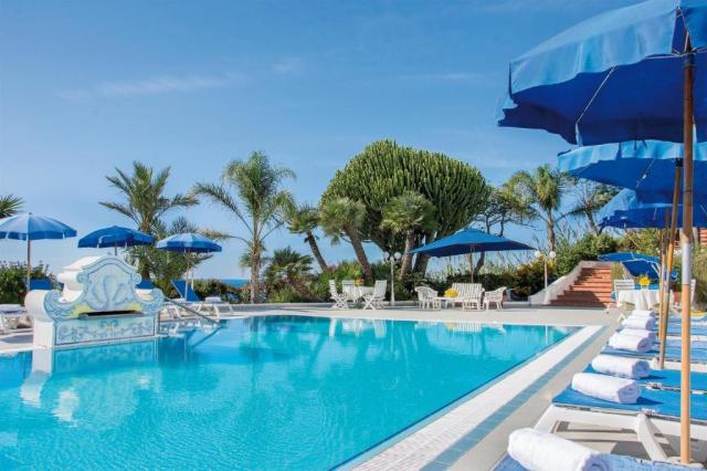 Ischia: Hotel Capizzo 3*