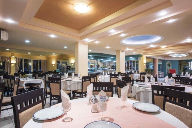 Korfu: Potamaki Beach Hotel 3*