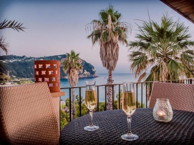 Ischia: Providence Terme 4*
