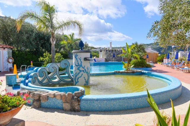 Ischia: Providence Terme 4*