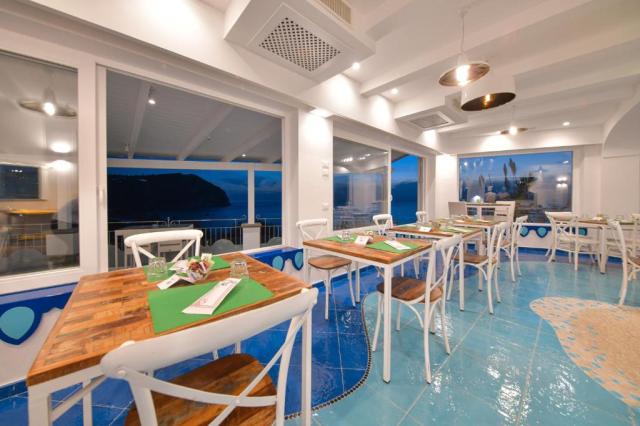 Ischia: Providence Terme 4*