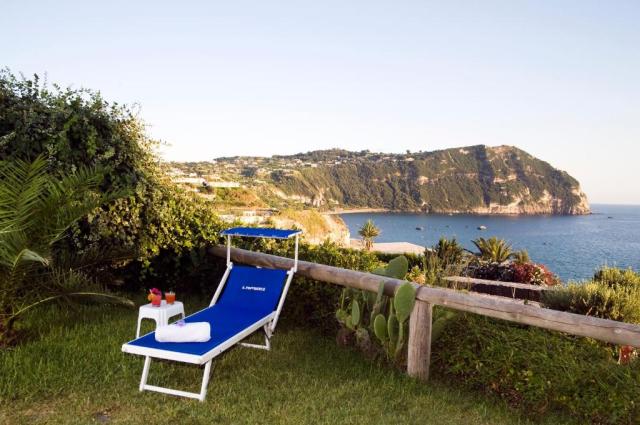 Ischia: Providence Terme 4*