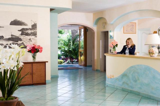 Ischia: Providence Terme 4*