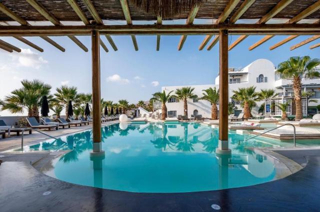 Santorini: Smy Mediterranean White Santorini 4*+