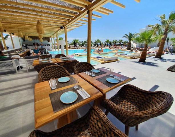 Santorini: Smy Mediterranean White Santorini 4*+