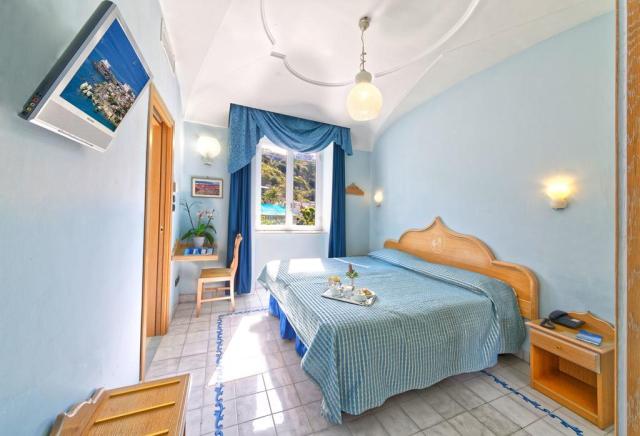 Ischia: Punta Imperatore 4*