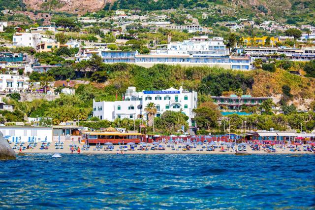 Ischia: Punta Imperatore 4*