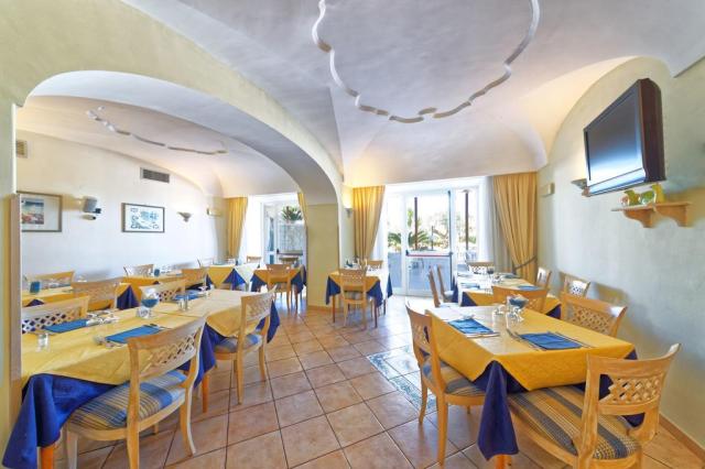 Ischia: Punta Imperatore 4*