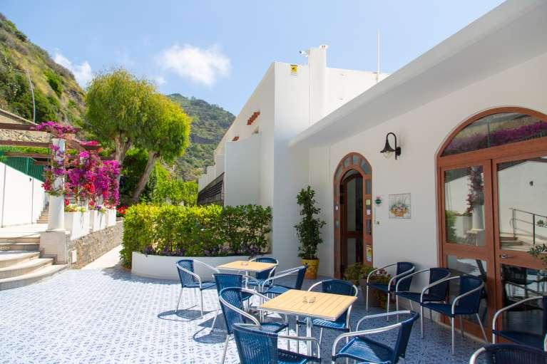 Ischia: La Mandorla 3*
