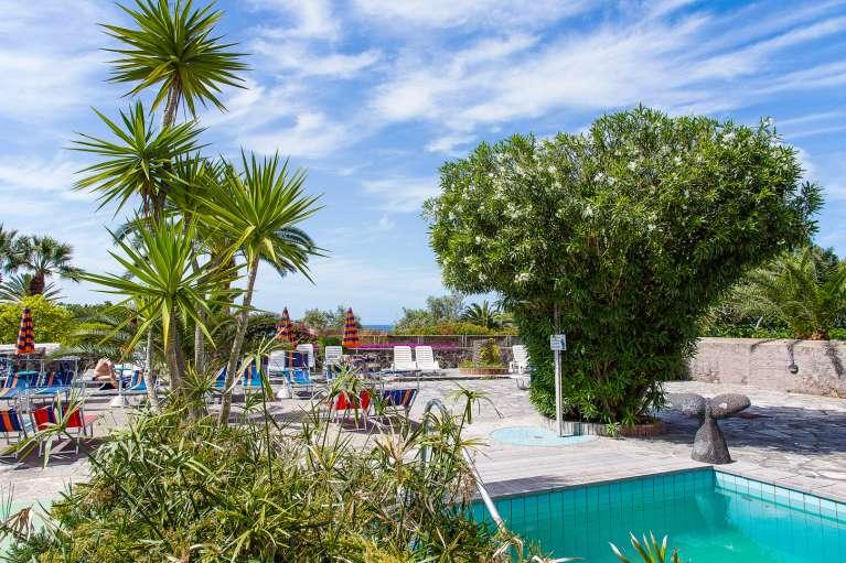 Ischia: La Mandorla 3*