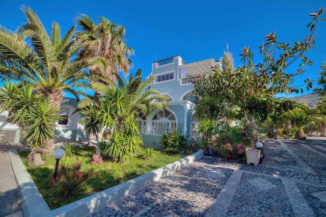 Santorini: Pantheon Hotel by Villa Olympia 3*