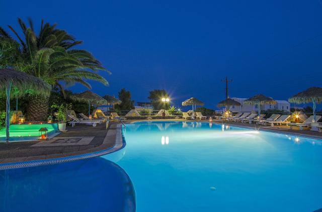 Santorini: Pantheon Hotel by Villa Olympia 3*