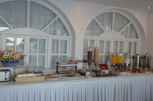 Santorini: Pantheon Hotel by Villa Olympia 3*