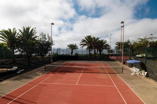 Lanzarote: Grand Teguise Playa 4*