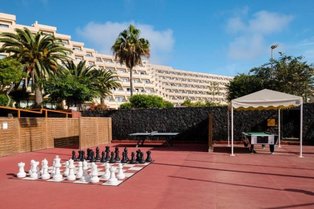 Lanzarote: Grand Teguise Playa 4*