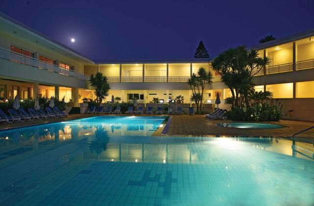 Cyprus, Paphos: Cynthiana Beach Hotel 3*