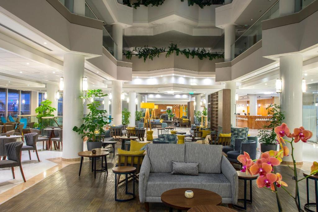 Cyprus, Paphos: Leonardo Cypria Bay 4*+